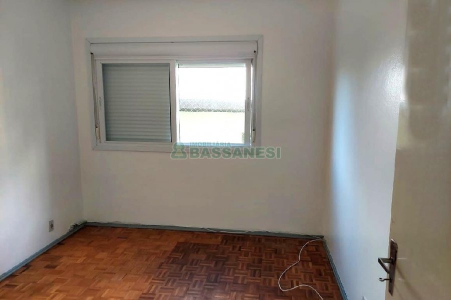 Apartamento com 83m², 2 dormitórios, 1 vaga, no bairro Panazzolo em Caxias do Sul para Comprar