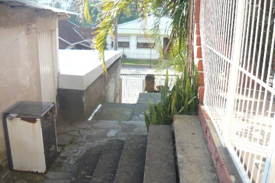 Casa com 200m², 2 dormitórios, no bairro Bela Vista em Caxias do Sul para Comprar