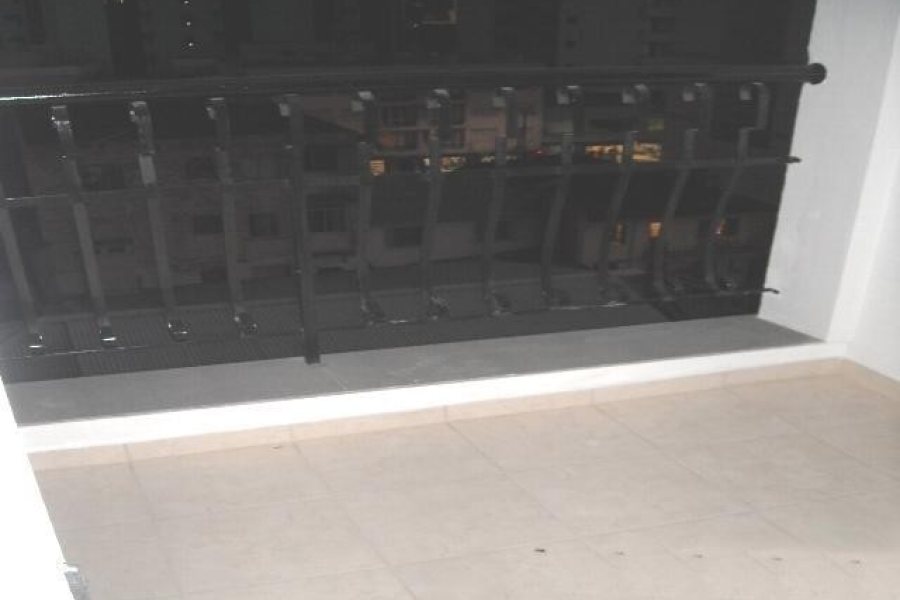 Apartamento, 2 dormitórios, 2 vagas, no bairro São Pelegrino em Caxias do Sul para Comprar