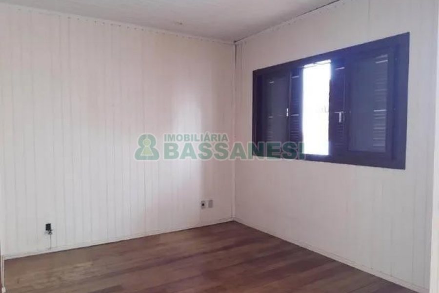 Casa com 200m², 3 dormitórios, 2 vagas, no bairro Rio Branco em Caxias do Sul para Alugar