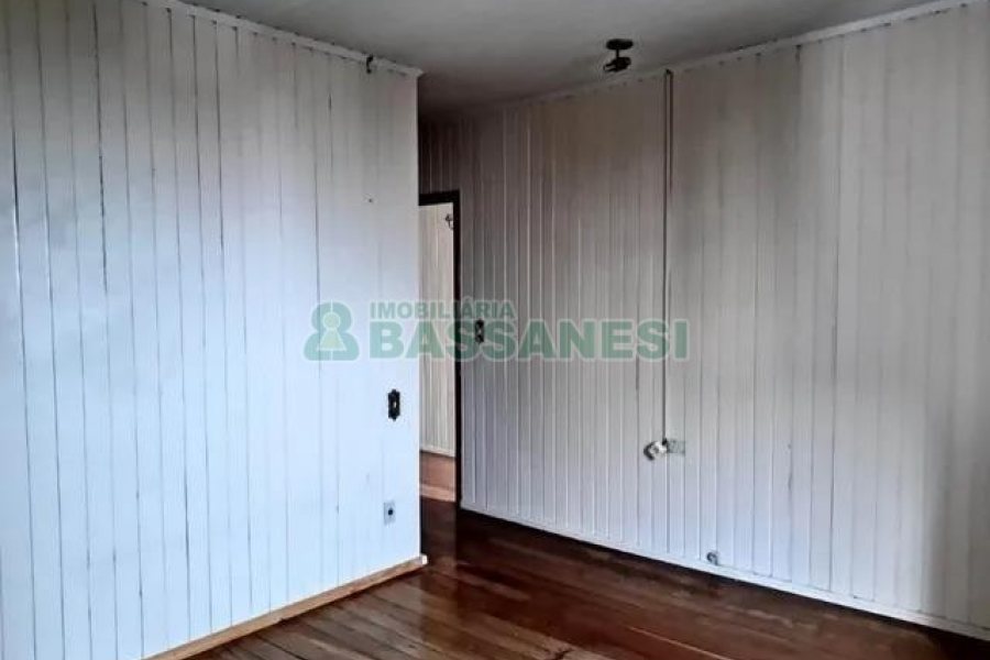 Casa com 200m², 3 dormitórios, 2 vagas, no bairro Rio Branco em Caxias do Sul para Alugar