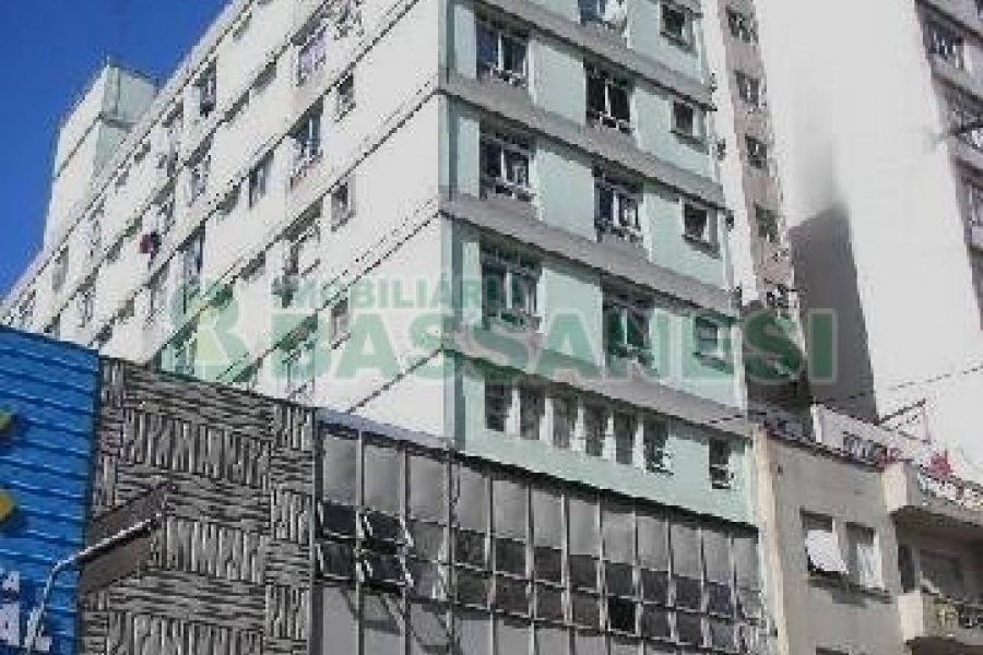 Sala com 29m², no bairro Centro em Caxias do Sul para Comprar