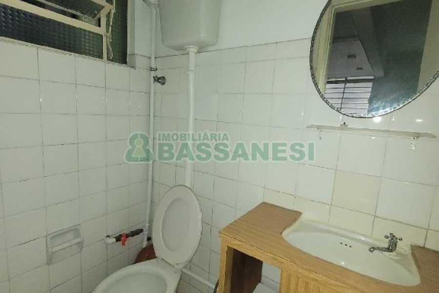 Sala com 29m², no bairro Centro em Caxias do Sul para Comprar