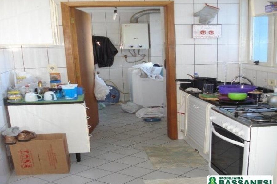 Apartamento, 2 dormitórios, 1 vaga, no bairro Santa Catarina em Caxias do Sul para Comprar