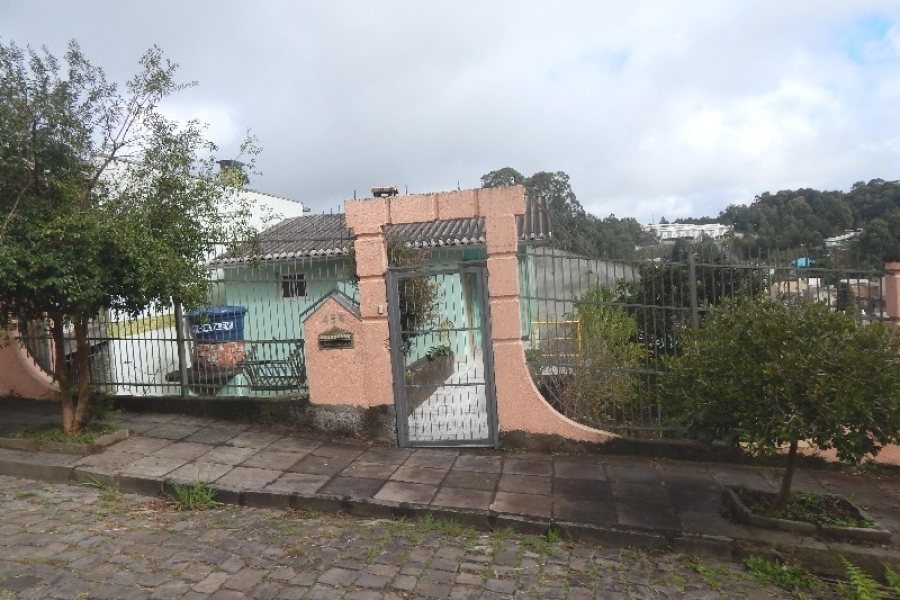 Casa com 42m², 2 dormitórios, no bairro Desvio Rizzo em Caxias do Sul para Comprar