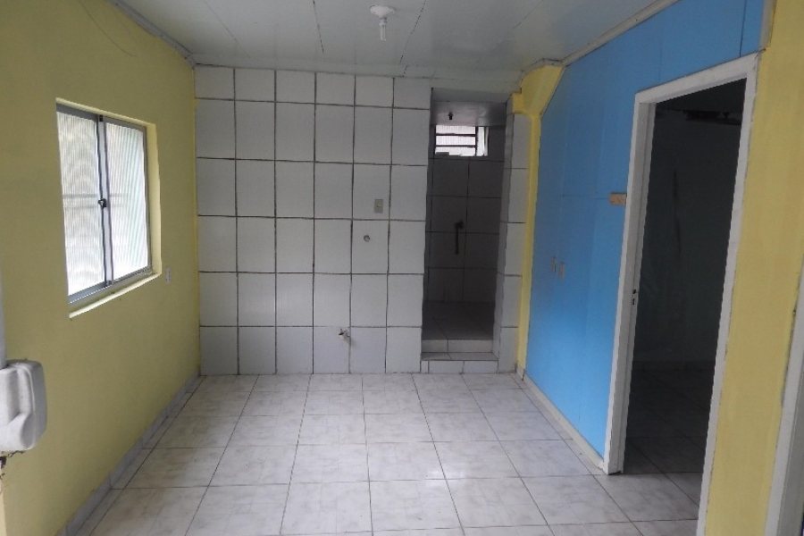 Casa com 42m², 2 dormitórios, no bairro Desvio Rizzo em Caxias do Sul para Comprar