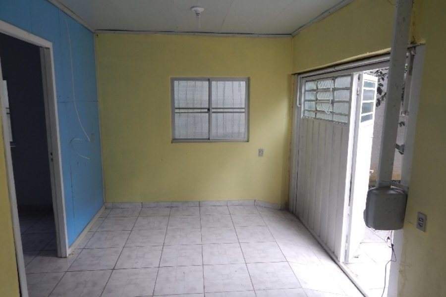 Casa com 42m², 2 dormitórios, no bairro Desvio Rizzo em Caxias do Sul para Comprar