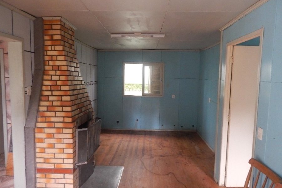 Casa com 42m², 2 dormitórios, no bairro Desvio Rizzo em Caxias do Sul para Comprar