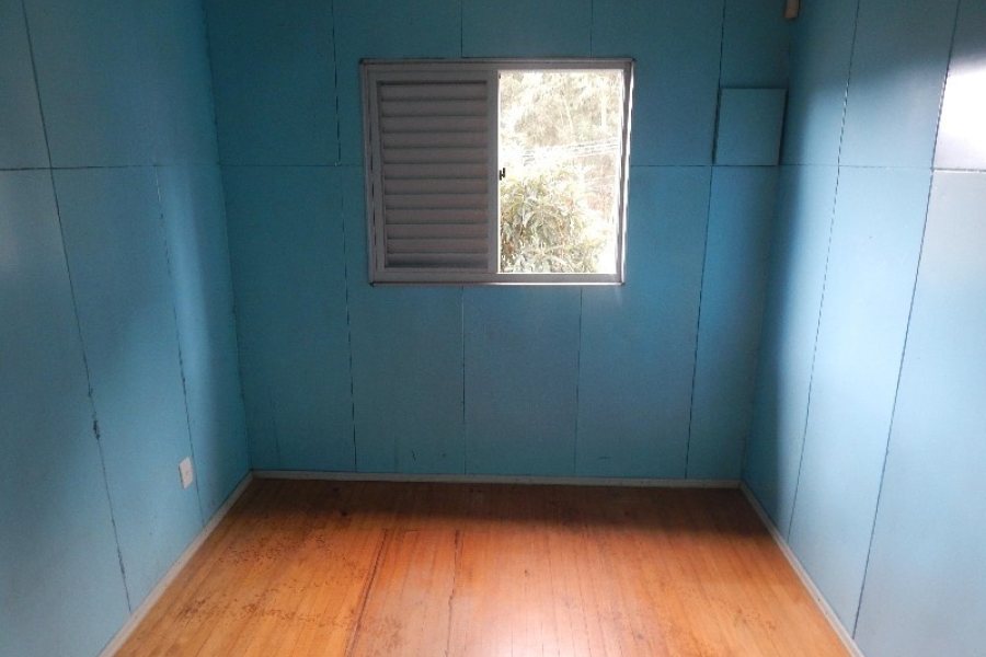 Casa com 42m², 2 dormitórios, no bairro Desvio Rizzo em Caxias do Sul para Comprar