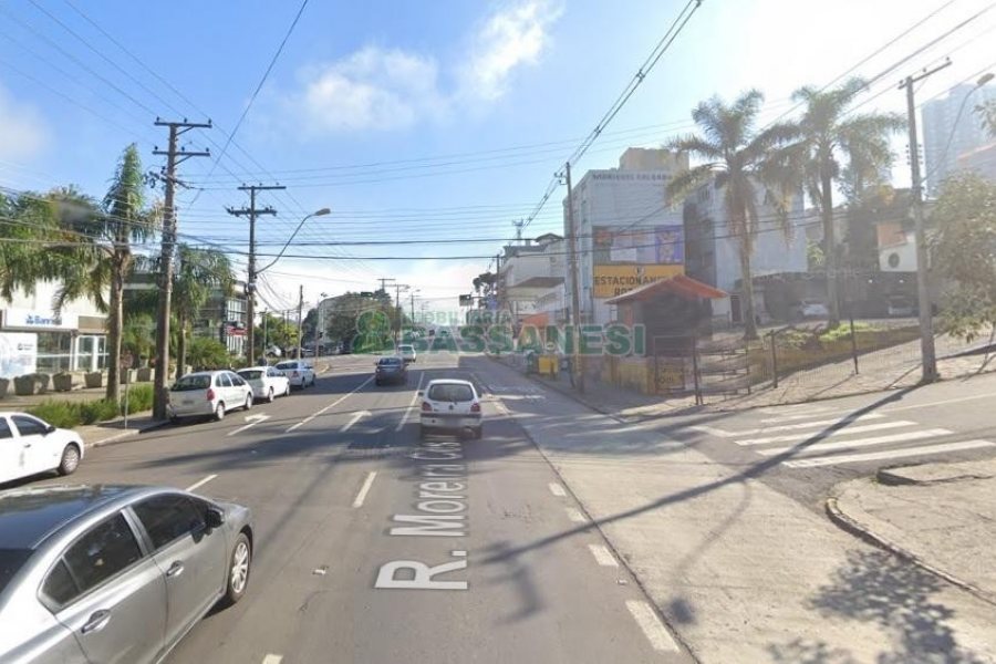 Terreno com 575m², 1 vaga, no bairro Pio X em Caxias do Sul para Comprar