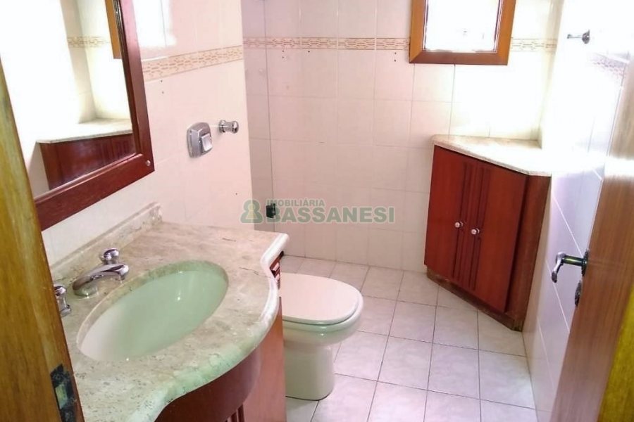 Apto/Cobertura com 252m², 3 dormitórios, 1 vaga, no bairro Marechal Floriano em Caxias do Sul para Comprar