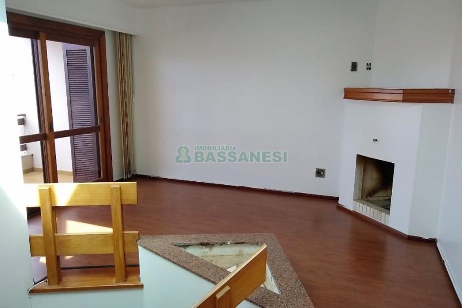 Apto/Cobertura com 252m², 3 dormitórios, 1 vaga, no bairro Marechal Floriano em Caxias do Sul para Comprar