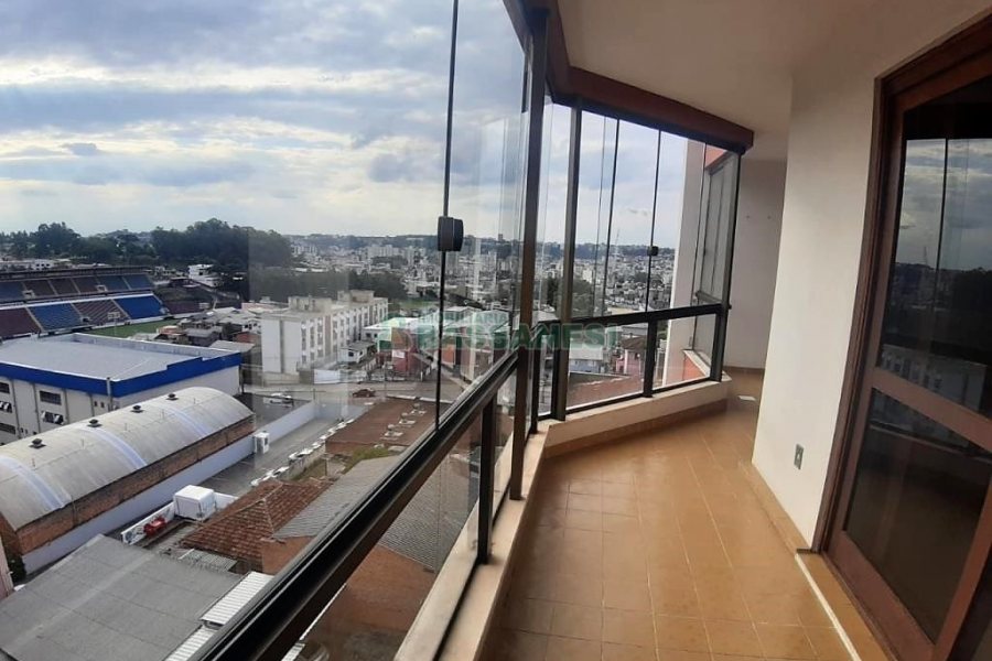 Apto/Cobertura com 252m², 3 dormitórios, 1 vaga, no bairro Marechal Floriano em Caxias do Sul para Comprar