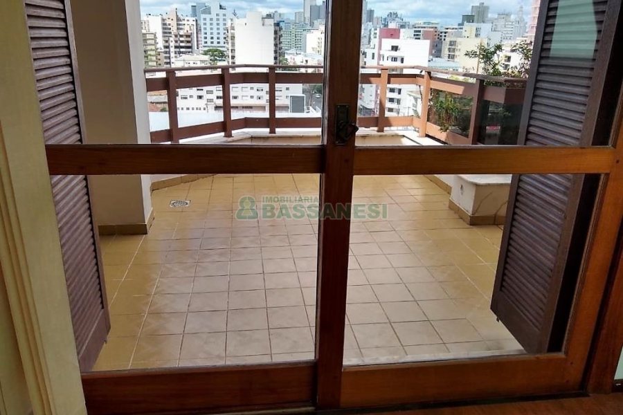 Apto/Cobertura com 252m², 3 dormitórios, 1 vaga, no bairro Marechal Floriano em Caxias do Sul para Comprar