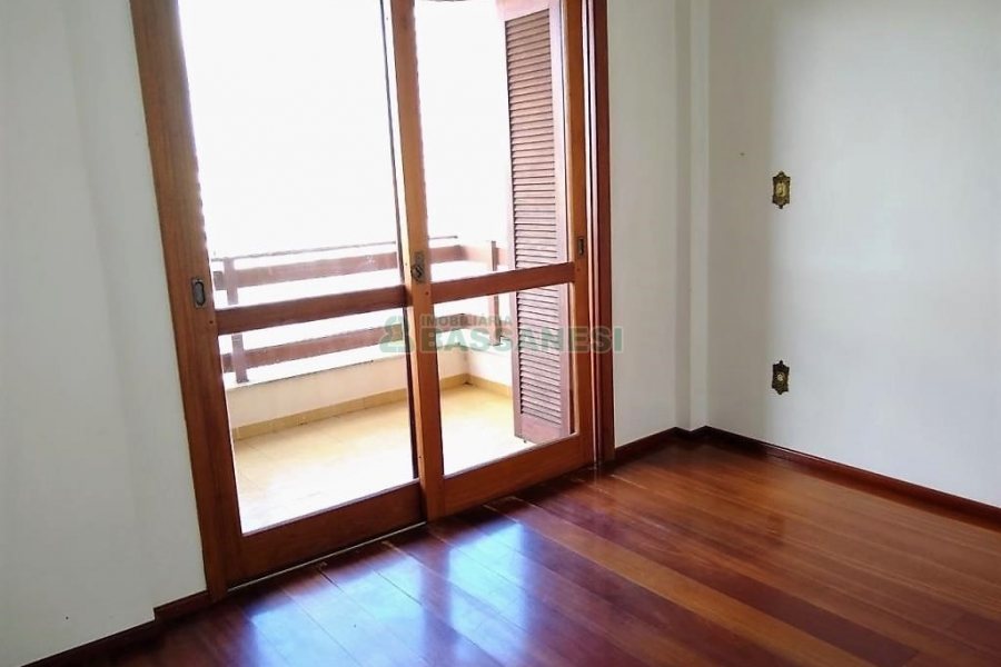 Apto/Cobertura com 252m², 3 dormitórios, 1 vaga, no bairro Marechal Floriano em Caxias do Sul para Comprar