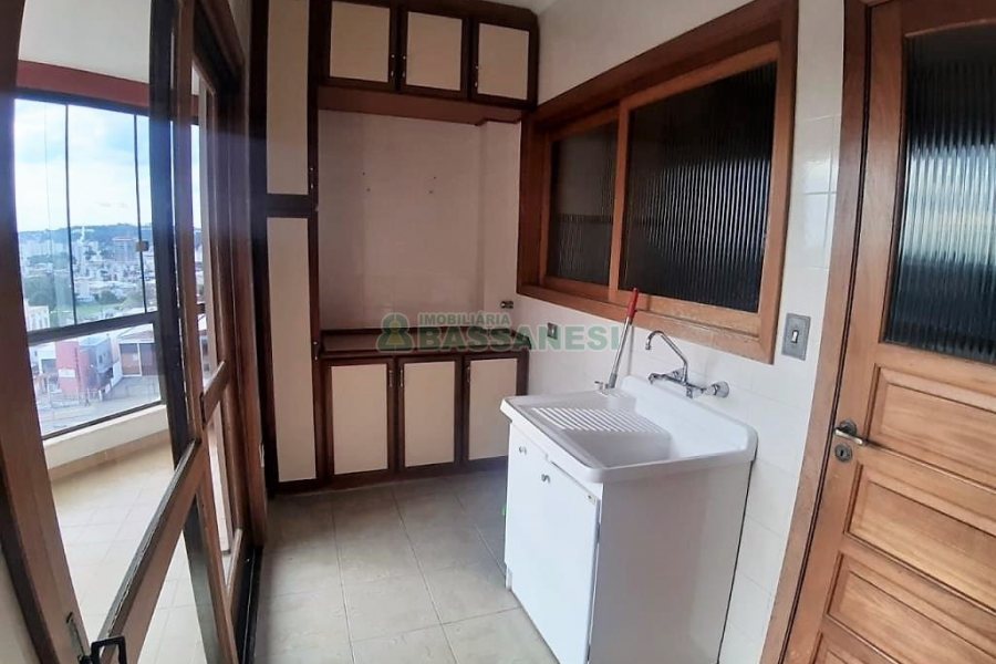 Apto/Cobertura com 252m², 3 dormitórios, 1 vaga, no bairro Marechal Floriano em Caxias do Sul para Comprar