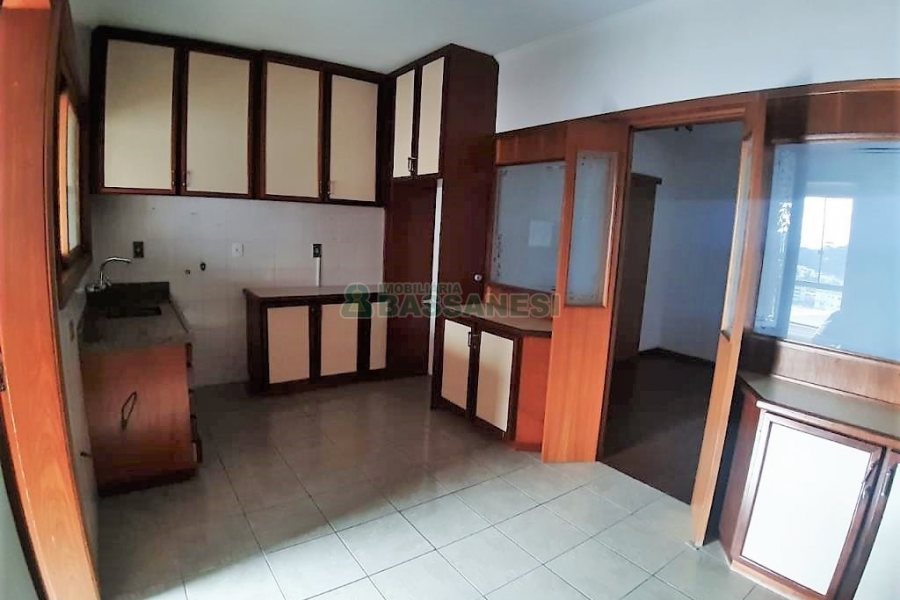 Apto/Cobertura com 252m², 3 dormitórios, 1 vaga, no bairro Marechal Floriano em Caxias do Sul para Comprar