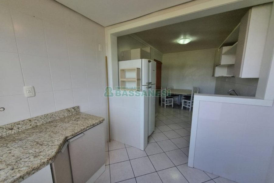 Apartamento com 72m², 2 dormitórios, 1 vaga, no bairro Colina Sorriso em Caxias do Sul para Alugar