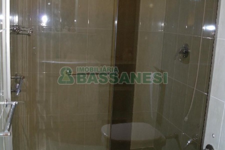 Apartamento com 72m², 2 dormitórios, 1 vaga, no bairro Colina Sorriso em Caxias do Sul para Alugar
