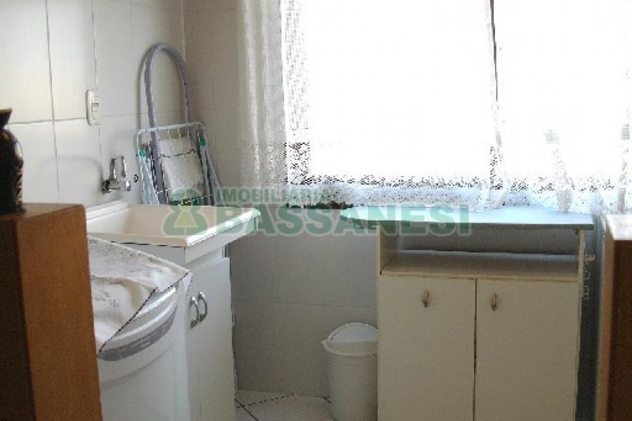 Apartamento com 72m², 2 dormitórios, 1 vaga, no bairro Colina Sorriso em Caxias do Sul para Alugar