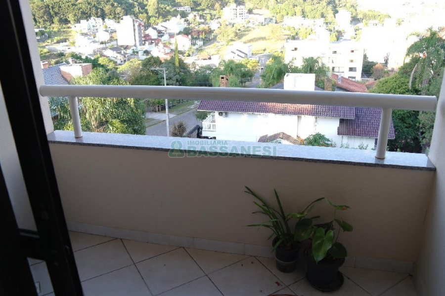Apartamento com 72m², 2 dormitórios, 1 vaga, no bairro Colina Sorriso em Caxias do Sul para Alugar