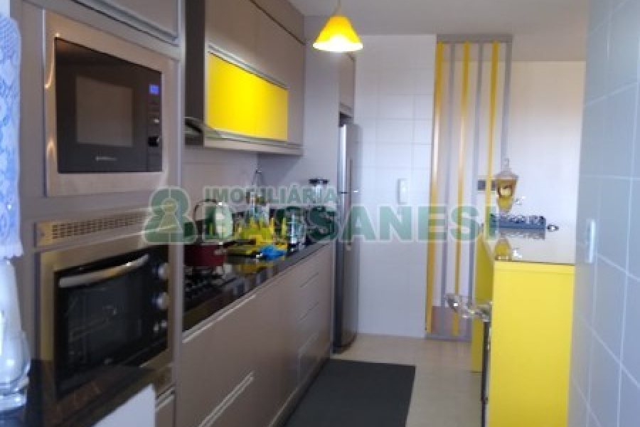 Apartamento com 83m², 2 dormitórios, 1 vaga, no bairro Jardim do Shopping em Caxias do Sul para Comprar