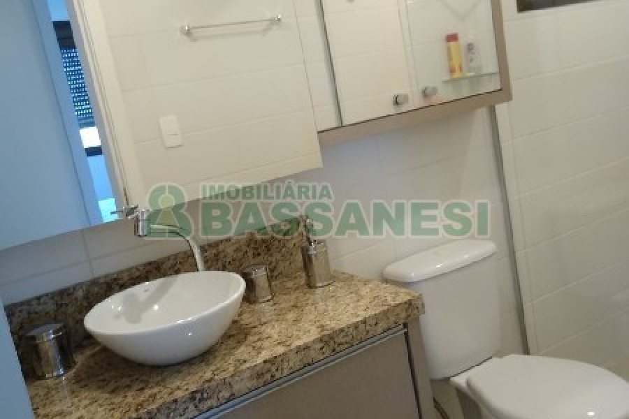 Apartamento com 83m², 2 dormitórios, 1 vaga, no bairro Jardim do Shopping em Caxias do Sul para Comprar