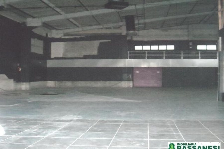 Pavilhão com 1300m², no bairro Villagio Iguatemi em Caxias do Sul para Alugar