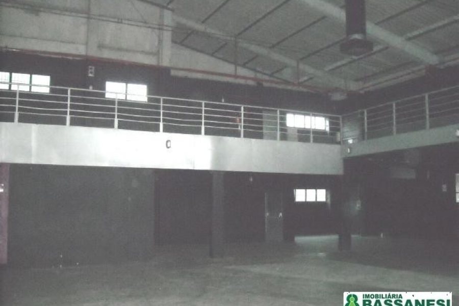 Pavilhão com 1300m², no bairro Villagio Iguatemi em Caxias do Sul para Alugar