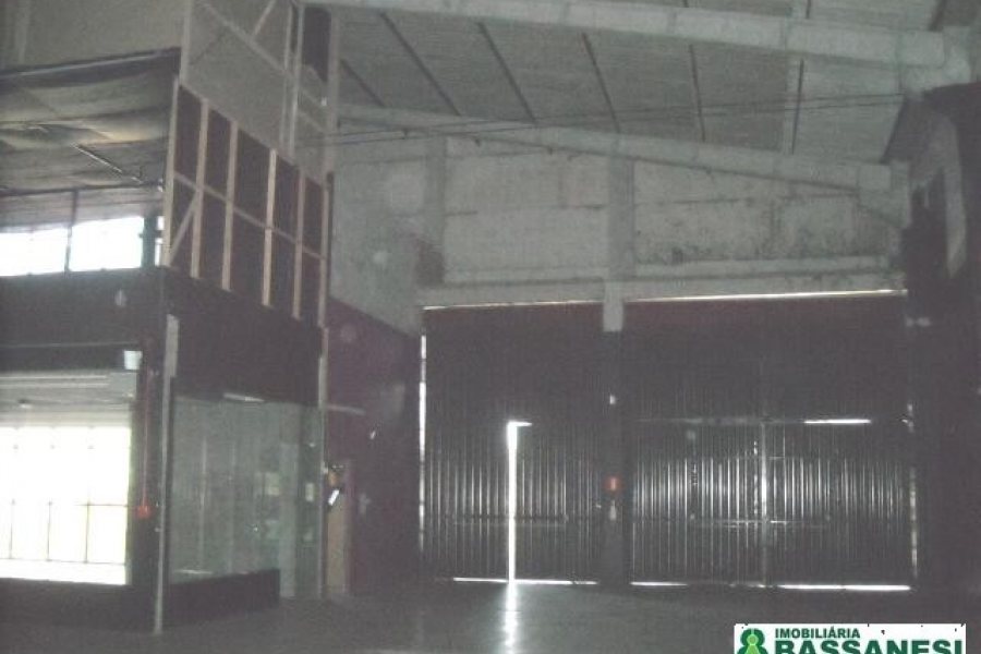 Pavilhão com 1300m², no bairro Villagio Iguatemi em Caxias do Sul para Alugar