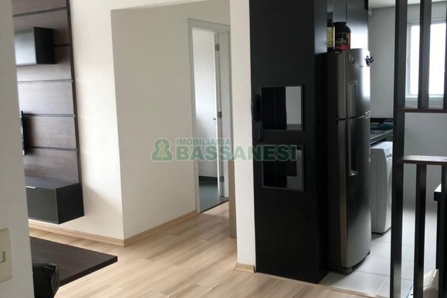 Apto Mobiliado com 62m², 2 dormitórios, 1 vaga, no bairro Panazzolo em Caxias do Sul para Alugar