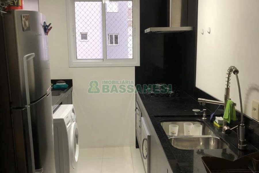 Apto Mobiliado com 62m², 2 dormitórios, 1 vaga, no bairro Panazzolo em Caxias do Sul para Alugar