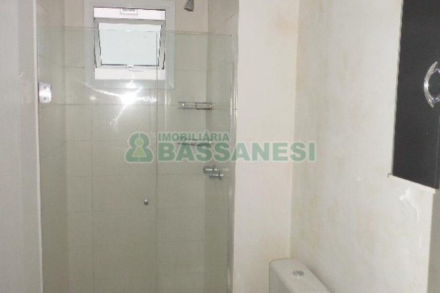 Apto Mobiliado com 62m², 2 dormitórios, 1 vaga, no bairro Panazzolo em Caxias do Sul para Alugar