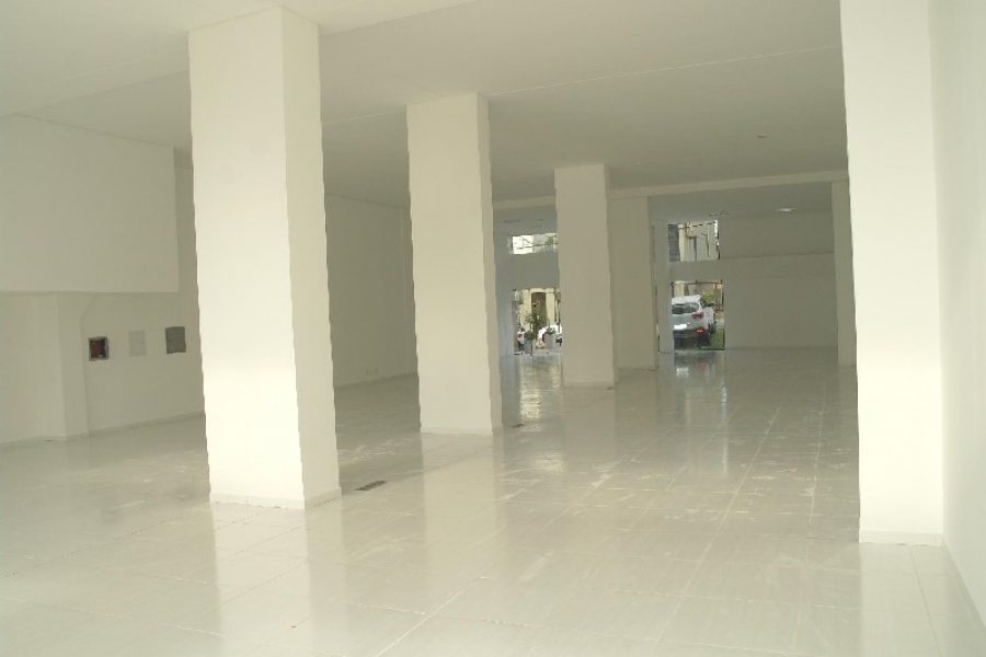 Loja com 350m², no bairro São Pelegrino em Caxias do Sul para Alugar