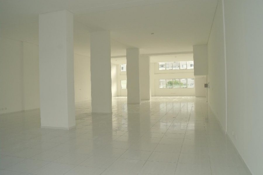 Loja com 350m², no bairro São Pelegrino em Caxias do Sul para Alugar