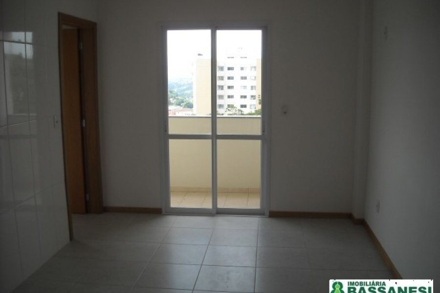 Apartamento com 88m², 3 dormitórios, 2 vagas, no bairro Rio Branco em Caxias do Sul para Comprar