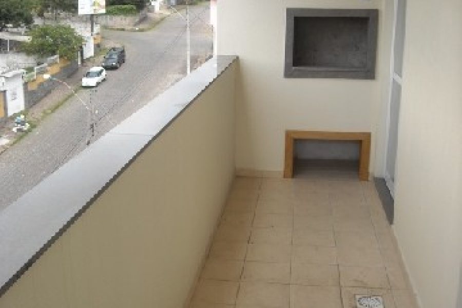 Apartamento com 88m², 3 dormitórios, 2 vagas, no bairro Rio Branco em Caxias do Sul para Comprar
