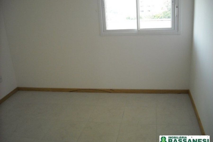 Apartamento com 88m², 3 dormitórios, 2 vagas, no bairro Rio Branco em Caxias do Sul para Comprar