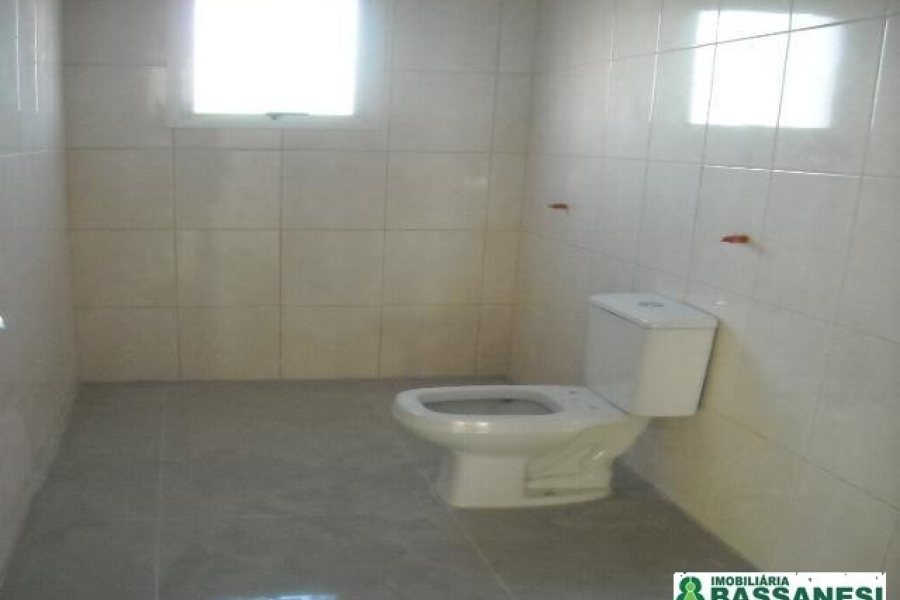 Loja com 224m², no bairro Charqueadas em Caxias do Sul para Alugar ou Comprar