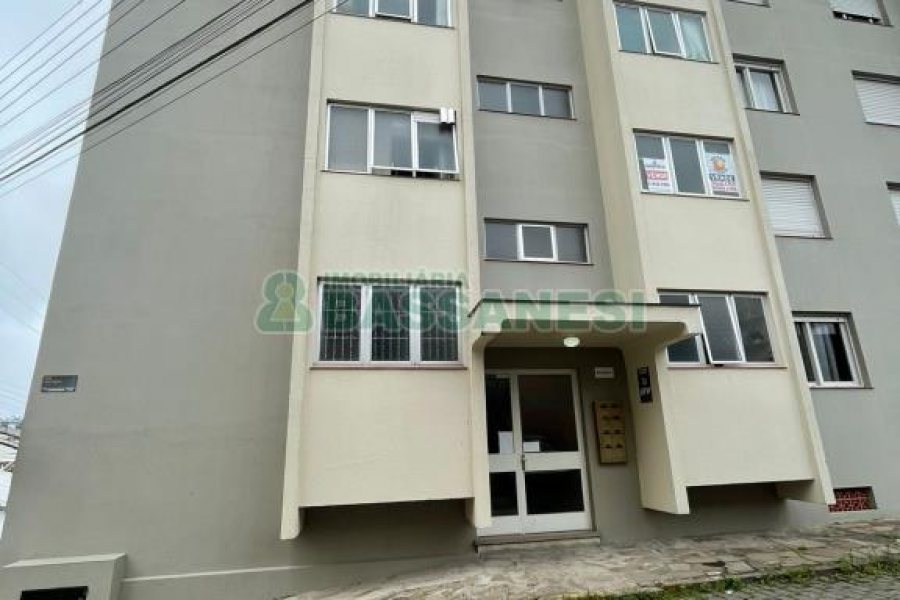 Apartamento com 61m², 2 dormitórios, 1 vaga, no bairro Rio Branco em Caxias do Sul para Comprar