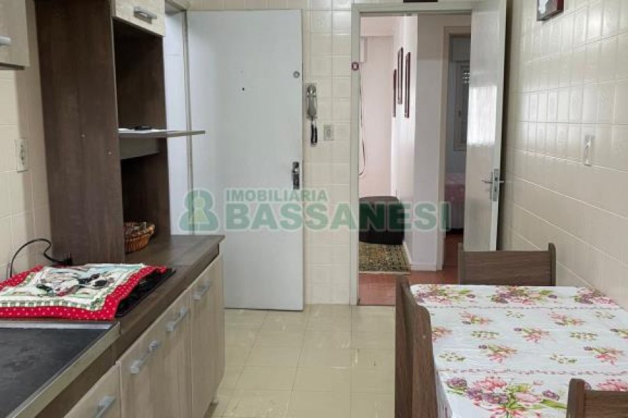 Apartamento com 61m², 2 dormitórios, 1 vaga, no bairro Rio Branco em Caxias do Sul para Comprar