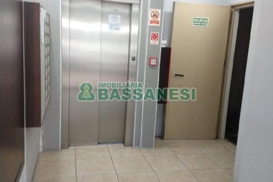 Sala com 63m², no bairro Centro em Caxias do Sul para Alugar