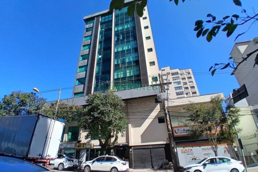 Sala com 63m², no bairro Centro em Caxias do Sul para Alugar