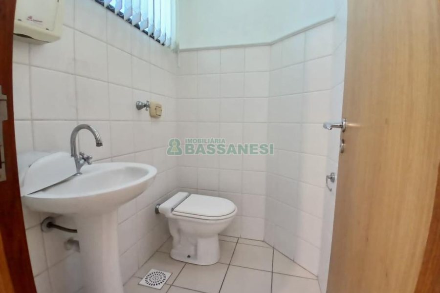 Sala com 63m², no bairro Centro em Caxias do Sul para Alugar