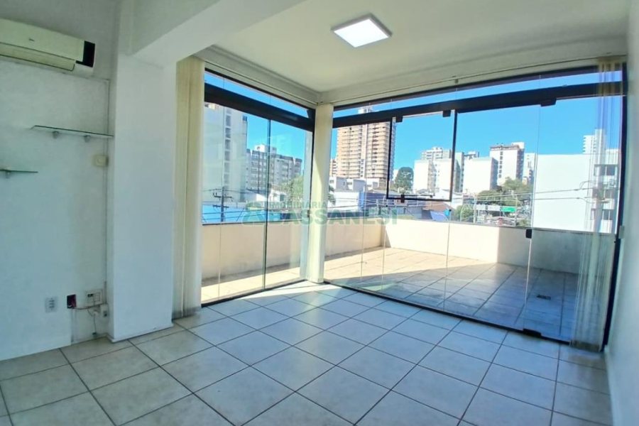 Sala com 63m², no bairro Centro em Caxias do Sul para Alugar