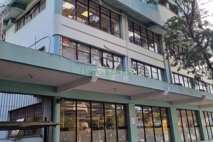 Sala com 118m², 1 vaga, no bairro Centro em Caxias do Sul para Comprar