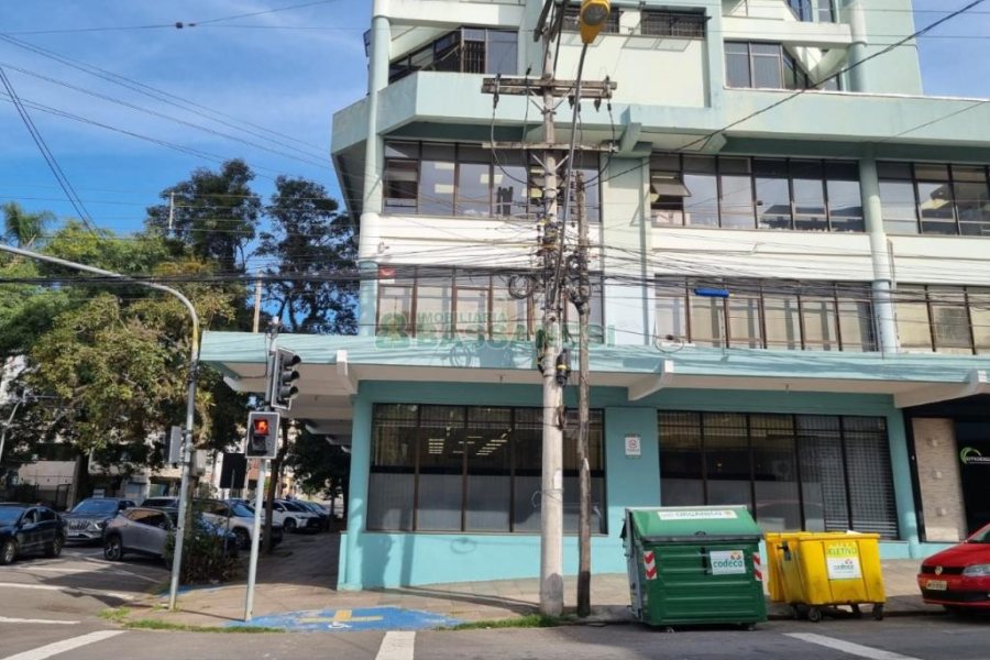 Sala com 118m², 1 vaga, no bairro Centro em Caxias do Sul para Comprar