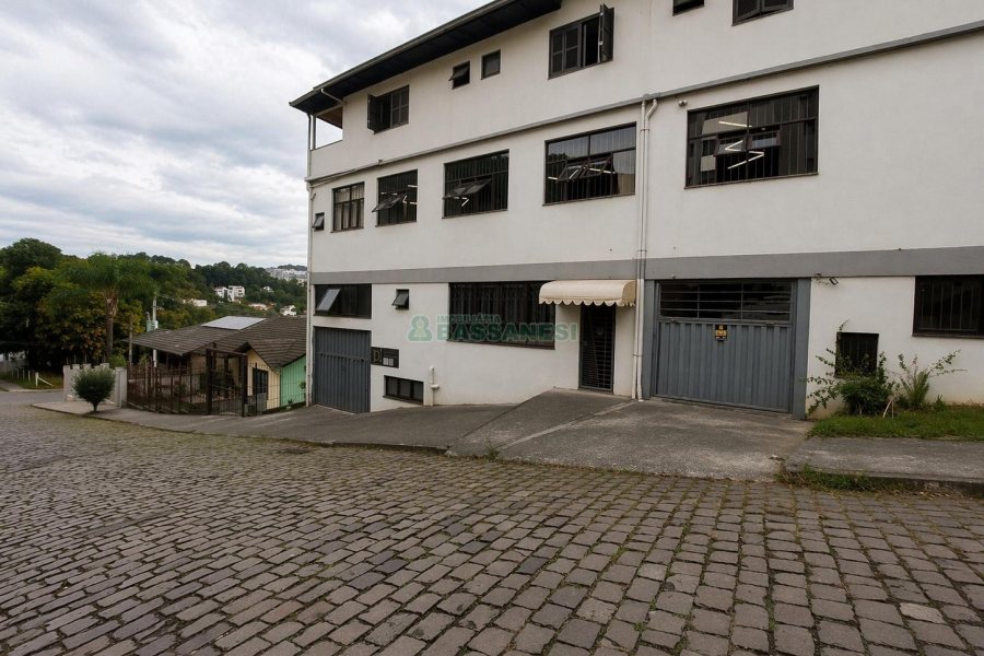 Loja com 160m², no bairro Vinhedos em Caxias do Sul para Alugar