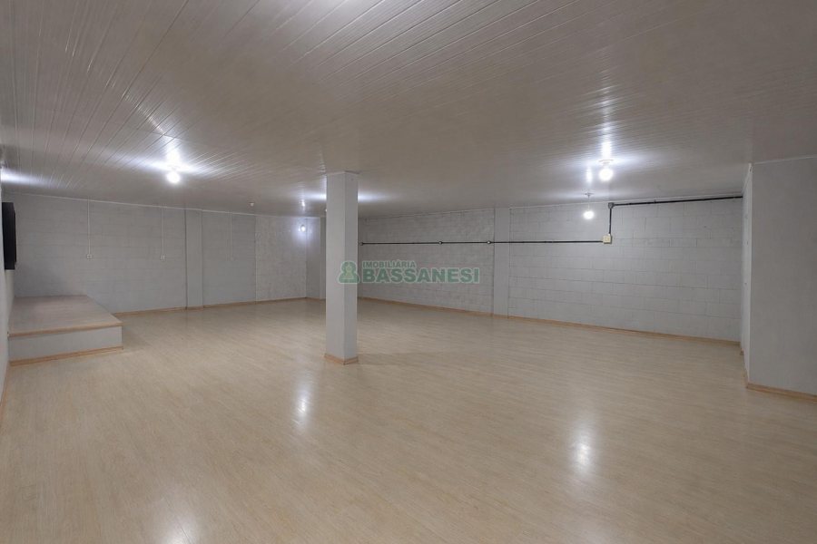 Loja com 160m², no bairro Vinhedos em Caxias do Sul para Alugar