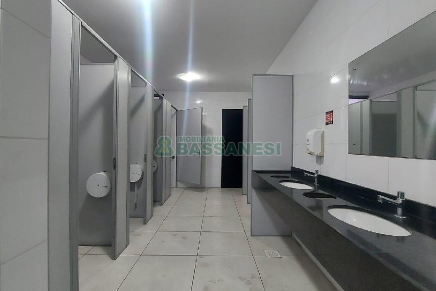 Predio com 4780m², no bairro São Pelegrino em Caxias do Sul para Alugar